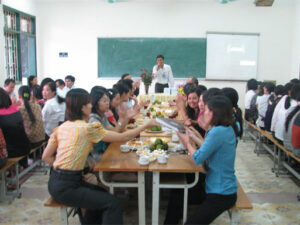 Gặp mặt CB, GV, NV nữ của Trường nhân kỷ niệm 80 năm ngày thành lập Hội LH phụ nữ VN 20/10/2010