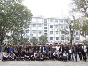 Sinh viên Khóa 51 ra quân học Giáo dục Quốc phòng – An ninh năm học 2025 – 2026