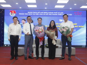 Hiệu trưởng tham gia Tọa đàm “Vai trò của giáo dục hướng nghiệp trong việc phân luồng học sinh tại các nhà trường”